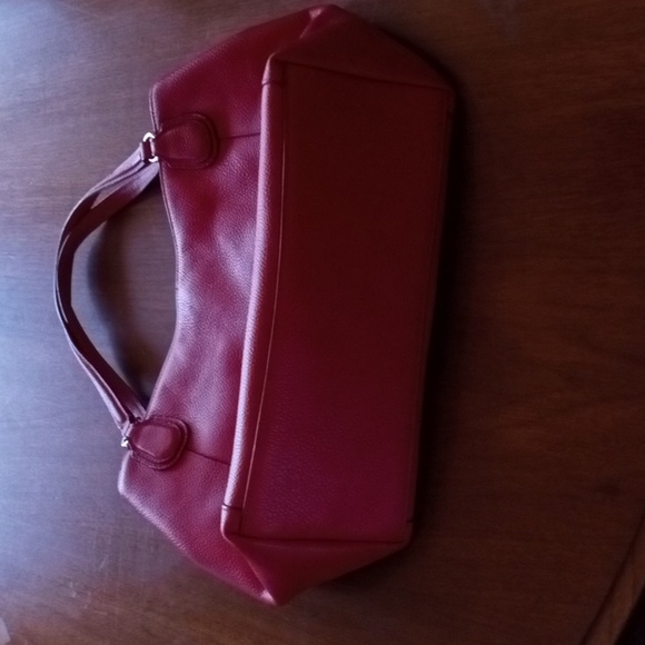 Beautiful true red Coach - Picture 8 of 11